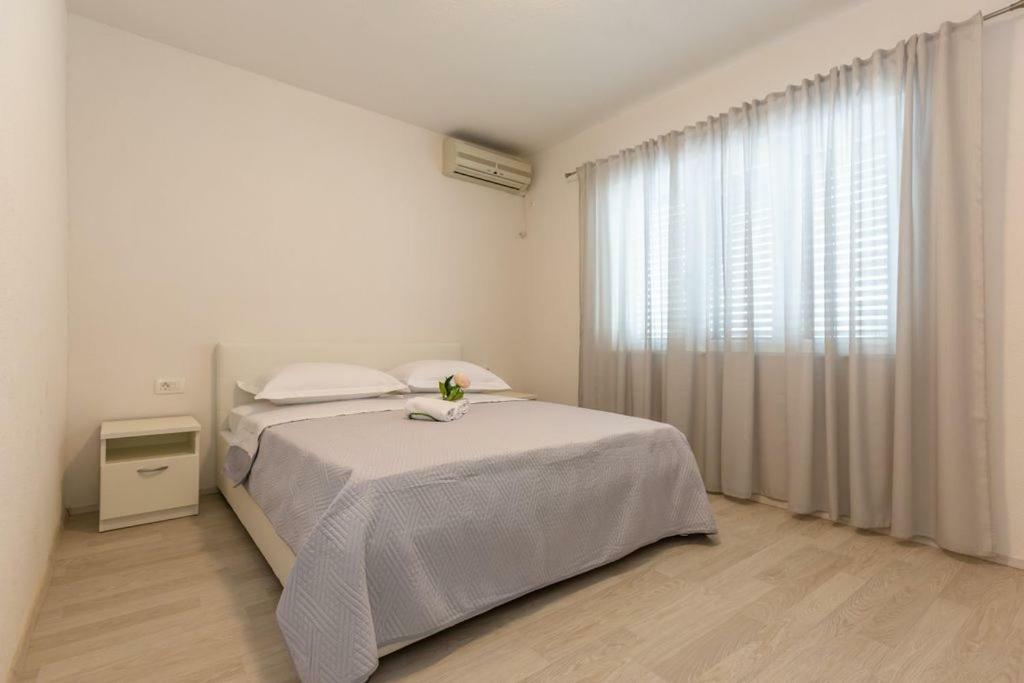 Tatijana Holiday Apartments Makarska Esterno foto